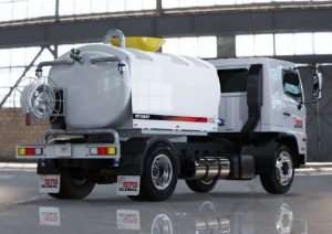 TRUCK POLYTANK WATER 8000 LITER