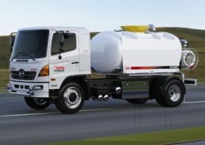 TRUCK POLYTANK WATER 8000 LITER
